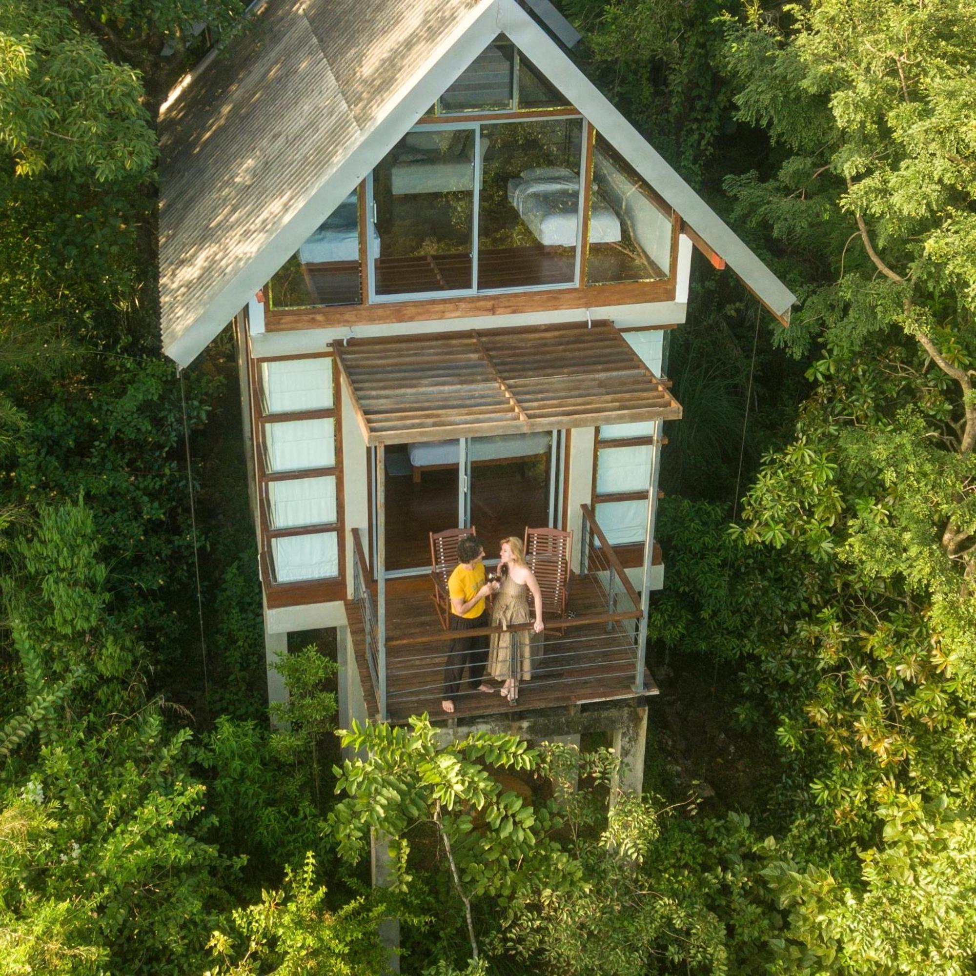 Treehouse Chalets Belihuloya Exterior photo