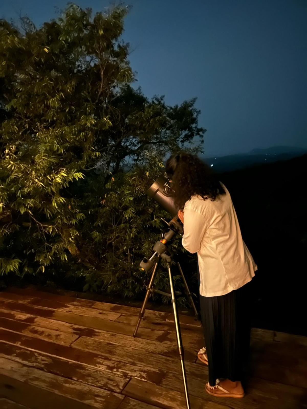 Treehouse Chalets Belihuloya Exterior photo